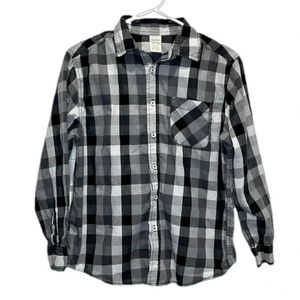 Flawed plaid shirt Kids XL 14/16 long sleeved button down shirt